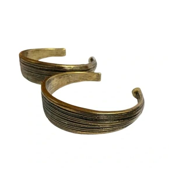 Premier Designs Two-Tone Hoop Gold Plated 1.25" Earrings - Picture 3 of 3